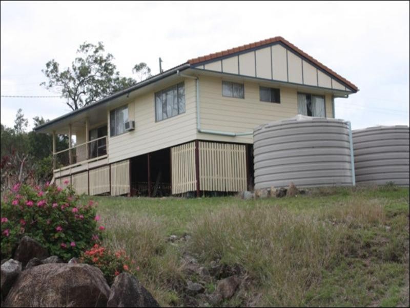 305 Stretton Drive, Blackbutt QLD 4306