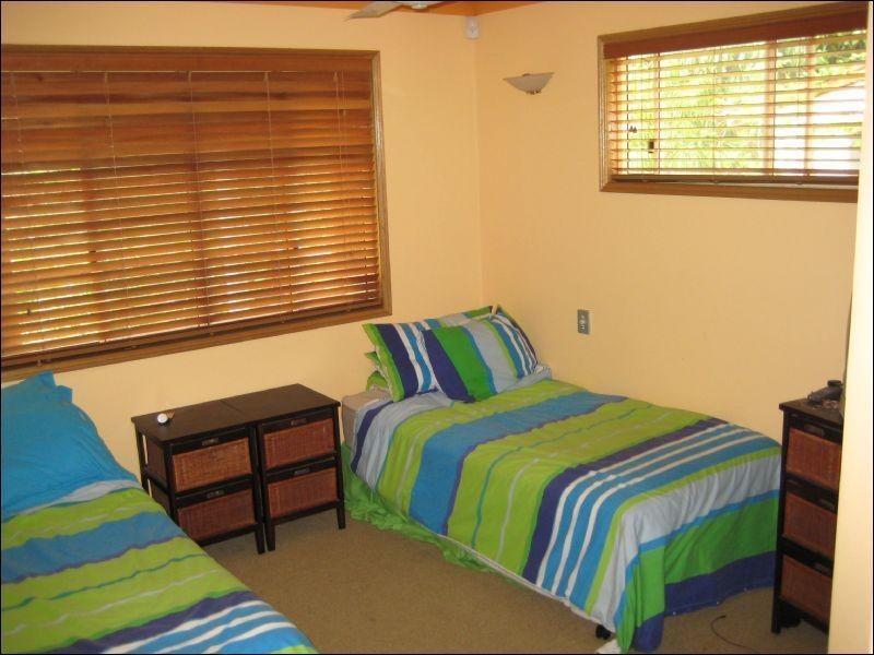 6 Fourth Avenue, Somerset Dam QLD 4312