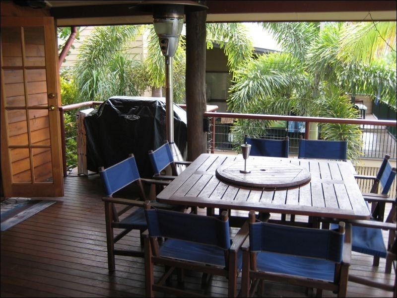 6 Fourth Avenue, Somerset Dam QLD 4312
