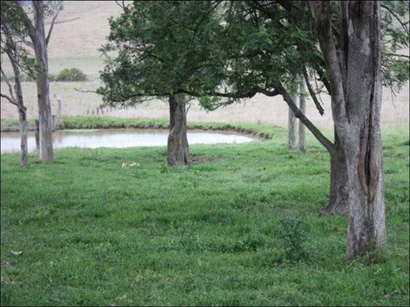 4 Monks Road, Toogoolawah QLD 4313