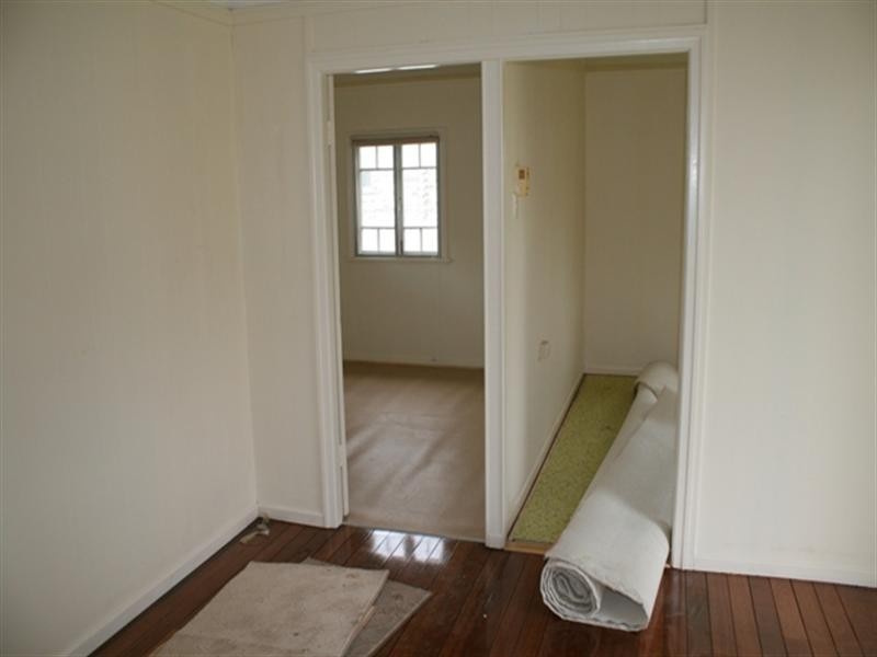 73 DIngyarra Street, Toogoolawah QLD 4313