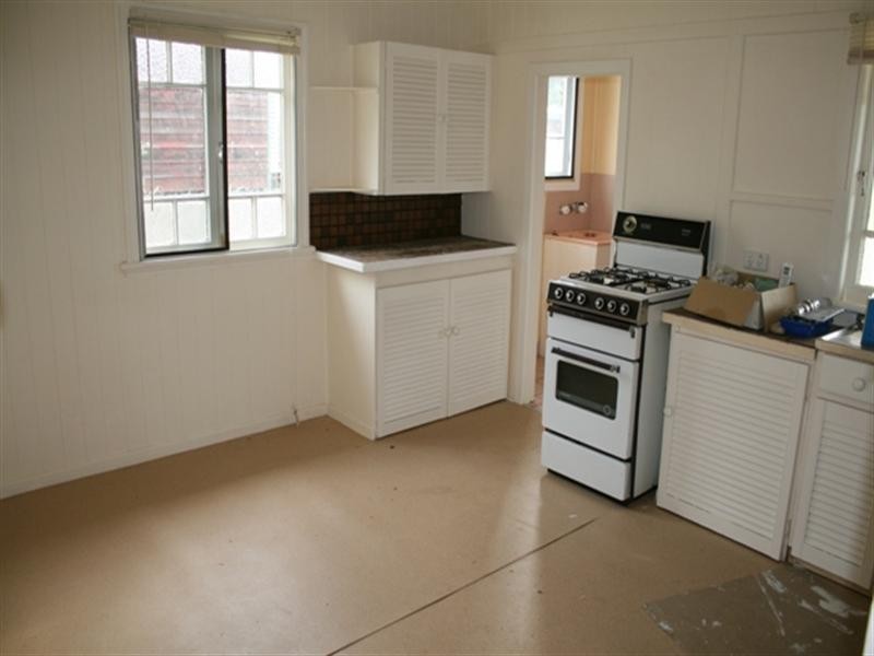 73 DIngyarra Street, Toogoolawah QLD 4313