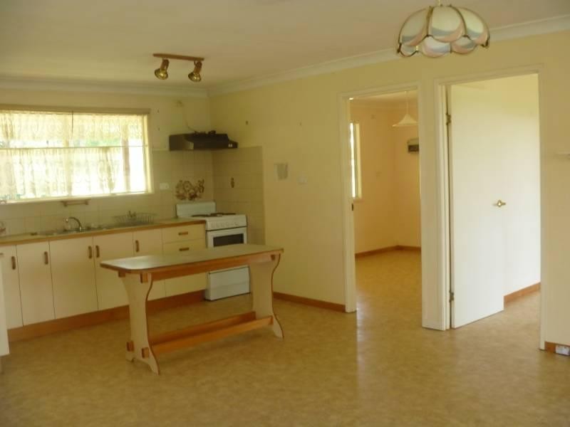 42 Hilary Road, Benarkin QLD 4306