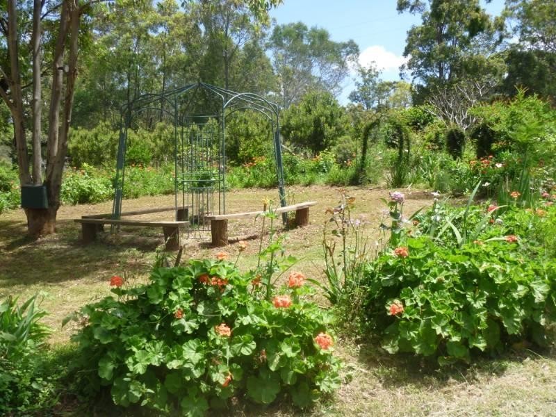 42 Hilary Road, Benarkin QLD 4306