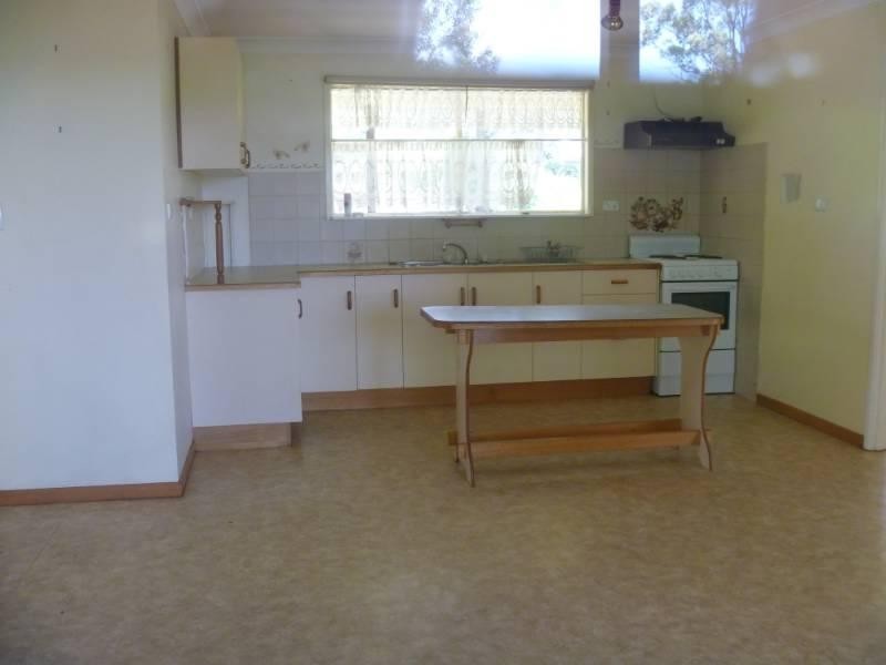 42 Hilary Road, Benarkin QLD 4306