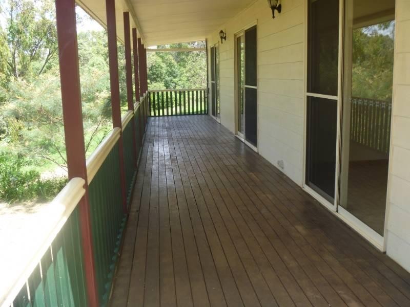 42 Hilary Road, Benarkin QLD 4306