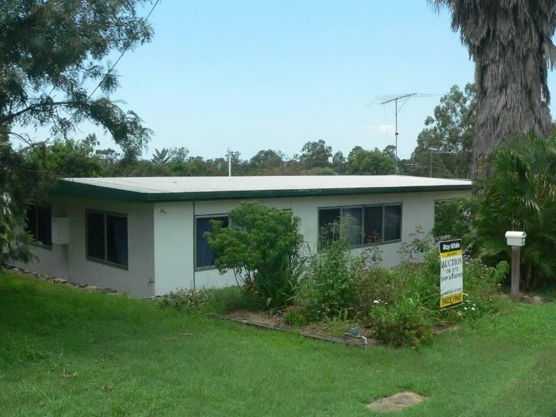 14 Victoria Street, Toogoolawah QLD 4313