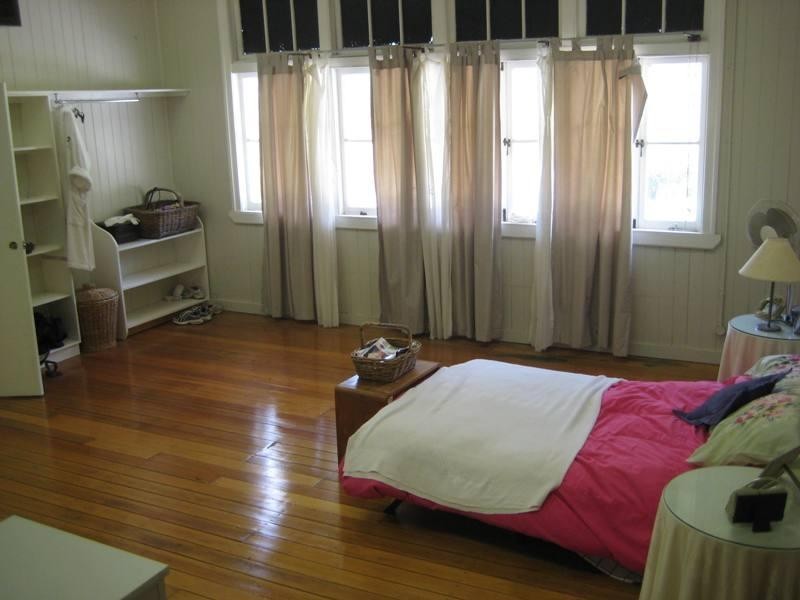 7 First Avenue, Somerset Dam QLD 4312