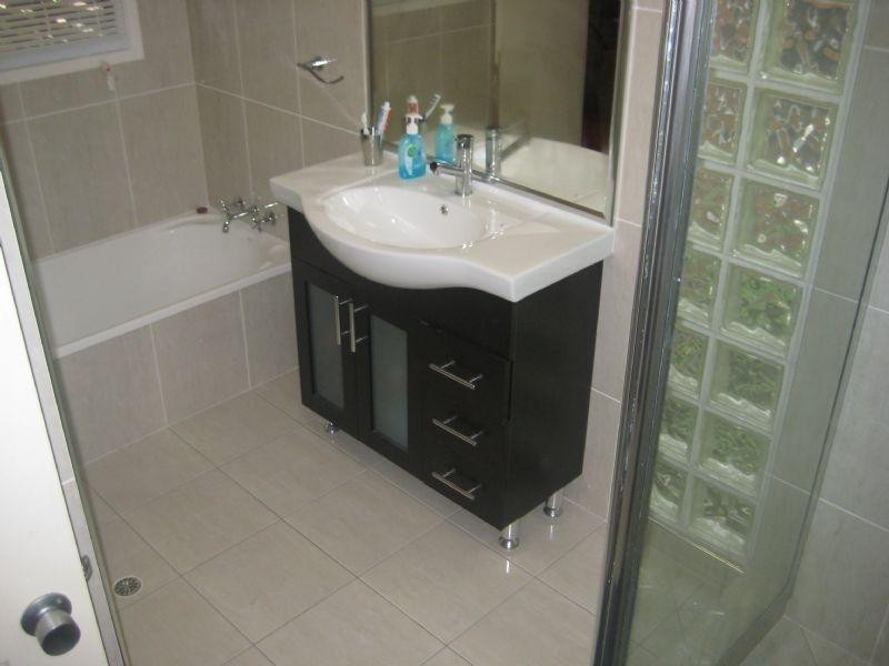 10 Jubilee Street, Somerset Dam QLD 4312