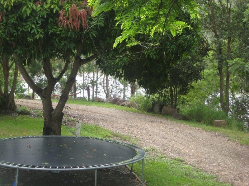 10 Jubilee Street, Somerset Dam QLD 4312