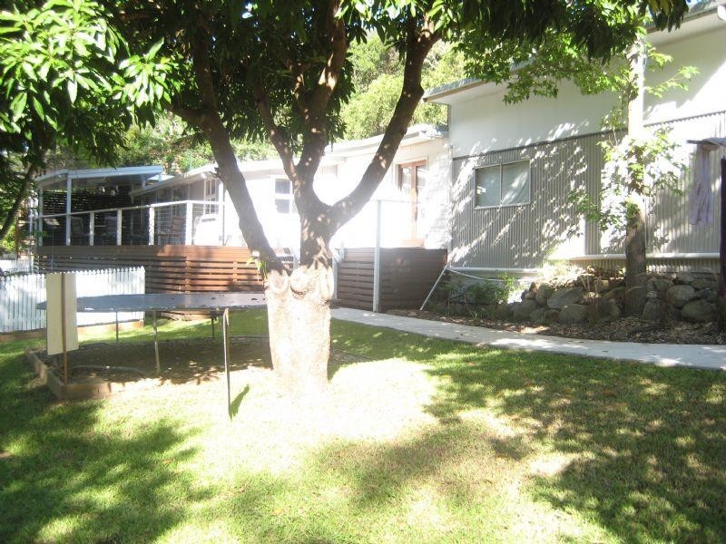 10 Jubilee Street, Somerset Dam QLD 4312