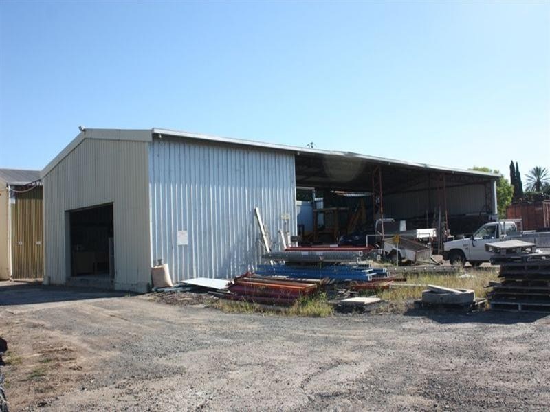 11 Dingyarra Street, Toogoolawah QLD 4313
