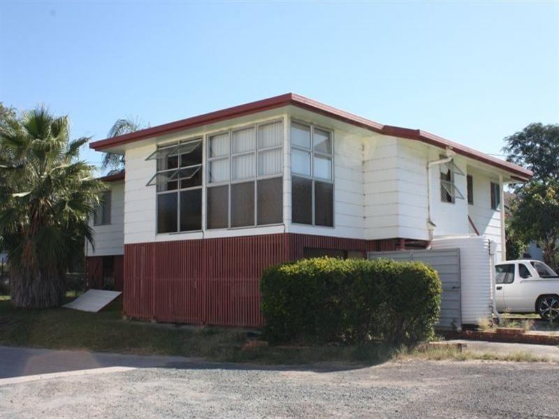 11 Dingyarra Street, Toogoolawah QLD 4313