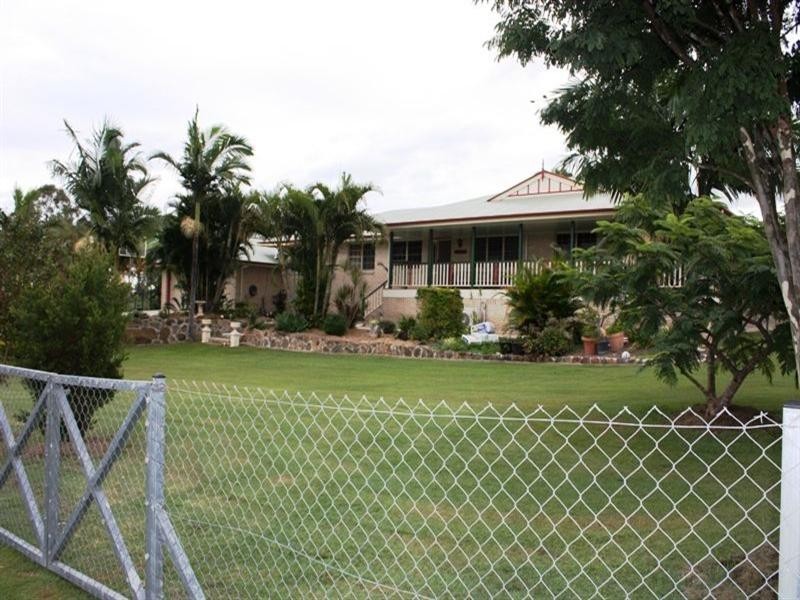 15 Victoria Street, Toogoolawah QLD 4313