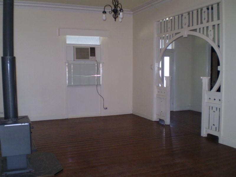 291 Ipswich Street, Esk QLD 4312