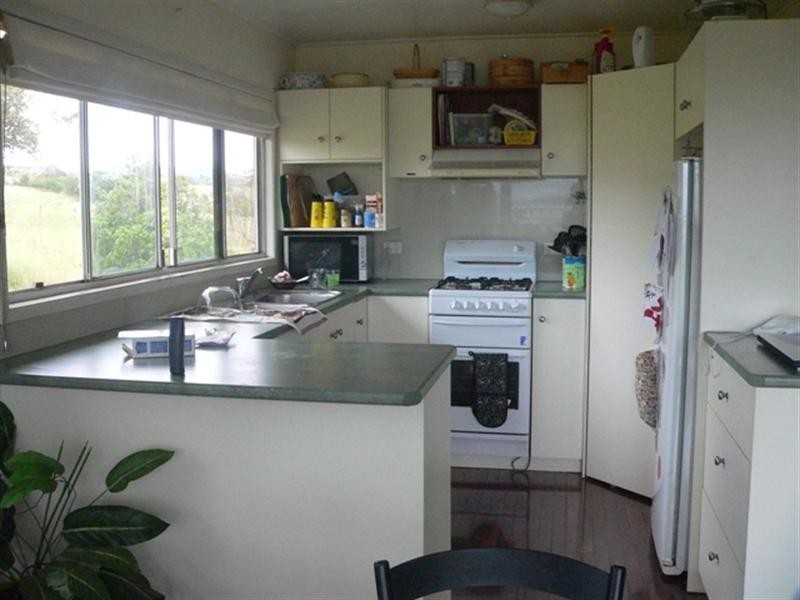 13 Nofz Lane, Esk QLD 4312