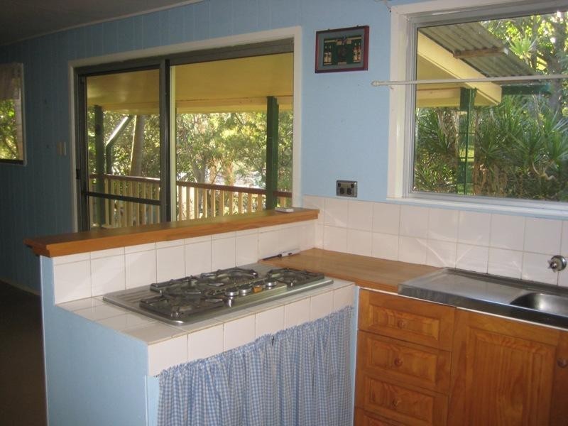 5 Gipps Street, Somerset Dam QLD 4312