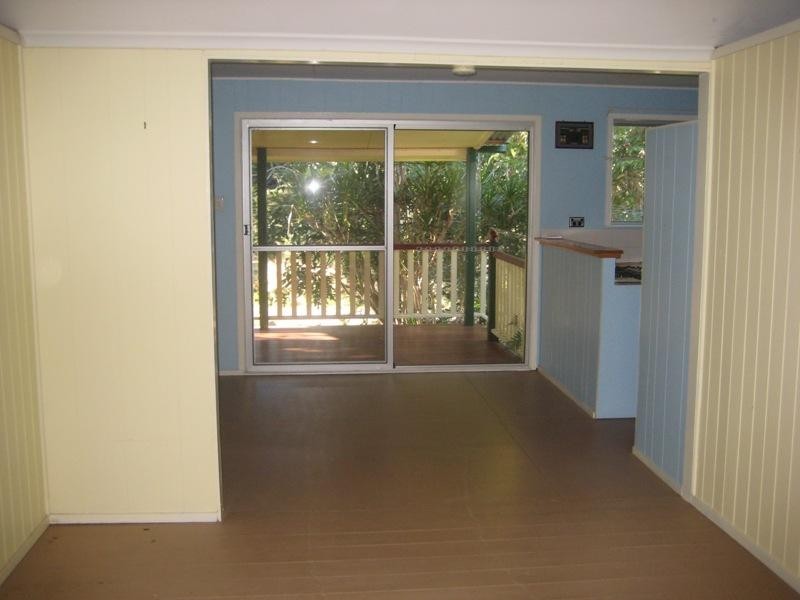 5 Gipps Street, Somerset Dam QLD 4312