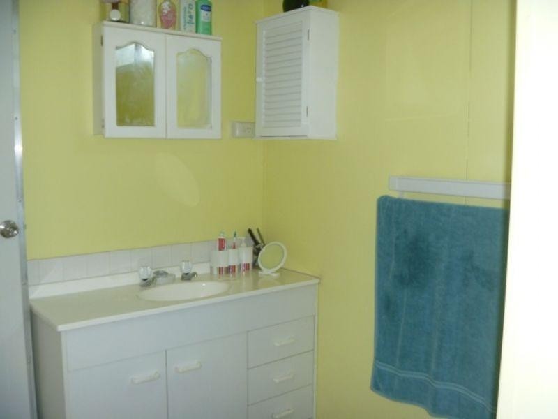 44 David Road, Blackbutt QLD 4306