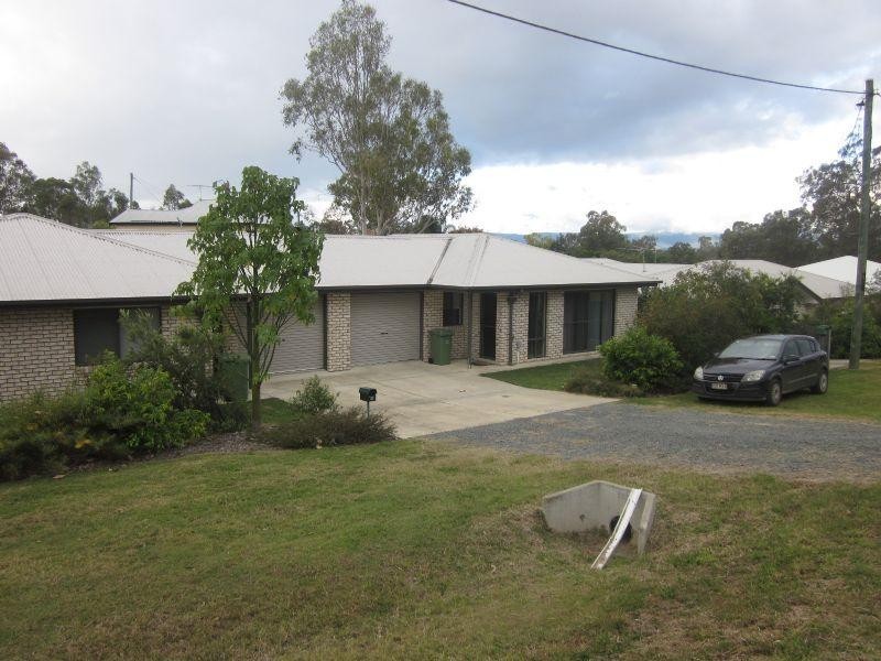 Unit 2/99 Fulham Street, Toogoolawah QLD 4313