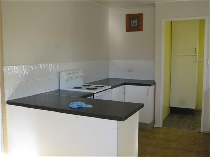 13 Victoria Street, Toogoolawah QLD 4313