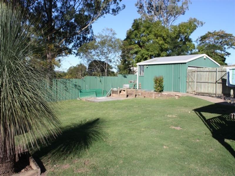 14 Mangerton Street, Toogoolawah QLD 4313