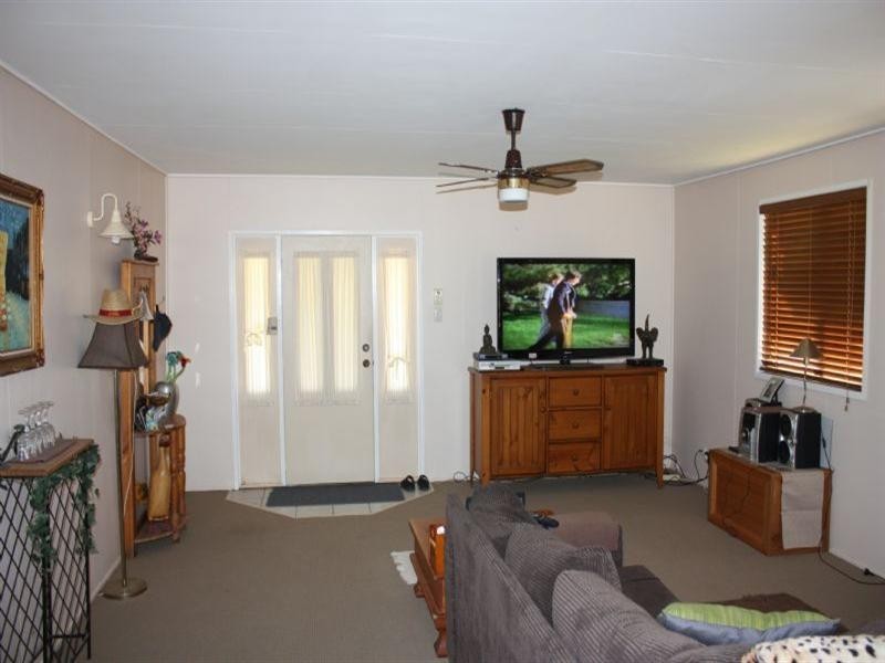 14 Mangerton Street, Toogoolawah QLD 4313