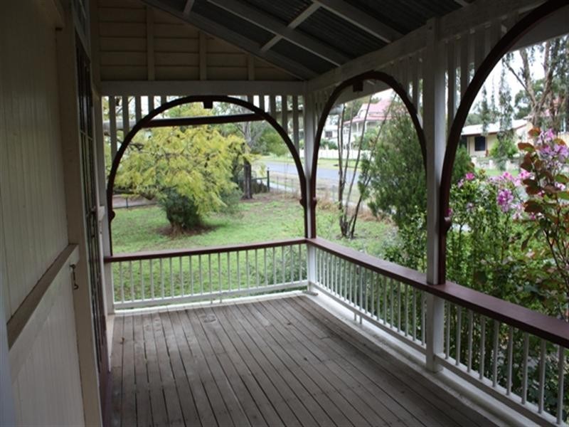 6 Mangerton Street, Toogoolawah QLD 4313