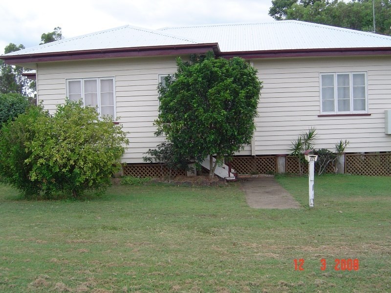 19 Bellambi Street, Toogoolawah QLD 4313