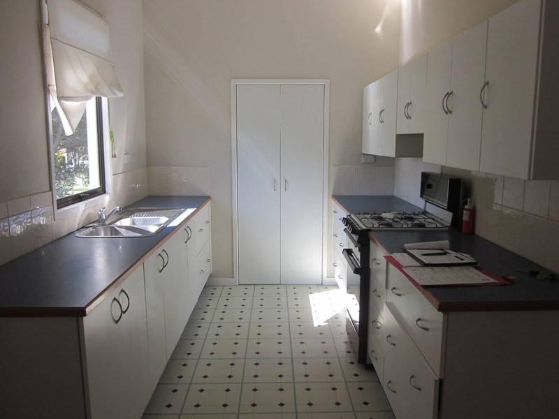 19 Bellambi Street, Toogoolawah QLD 4313