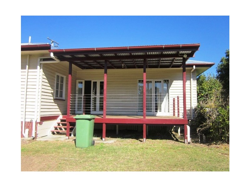 19 Bellambi Street, Toogoolawah QLD 4313