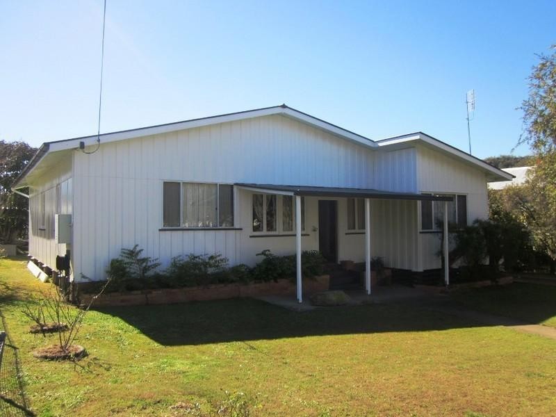 29 Highland Street, Esk QLD 4312
