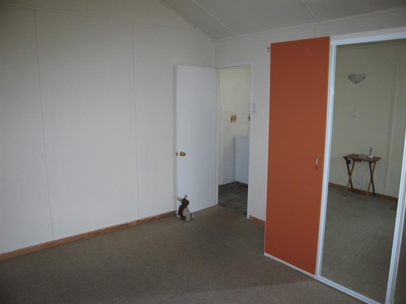 1 Gipps Street, Somerset Dam QLD 4312