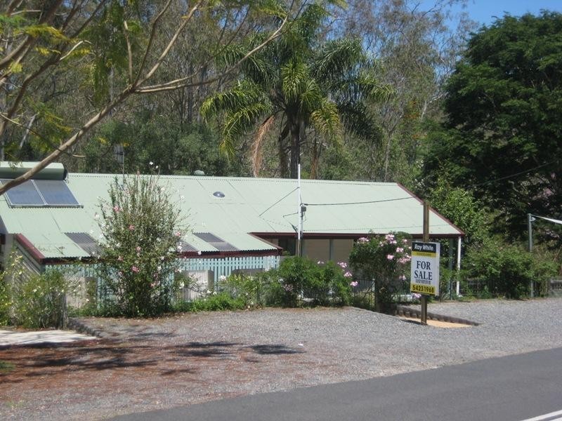 1 Gipps Street, Somerset Dam QLD 4312