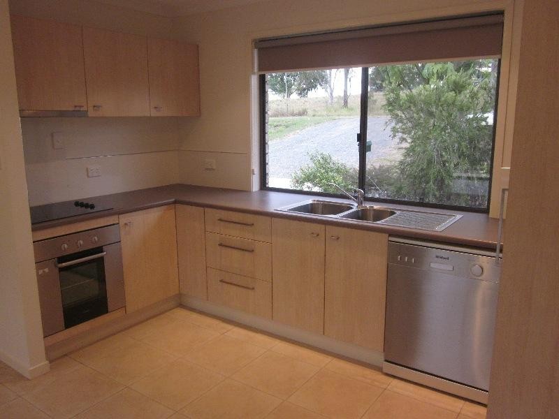 2/97 Fulham Street, Toogoolawah QLD 4313