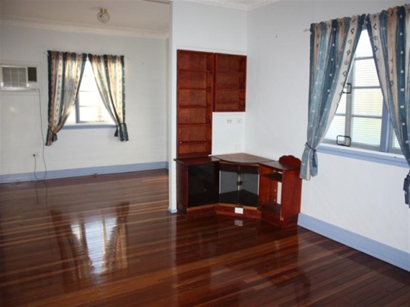 80 Eskdale Street, Toogoolawah QLD 4313