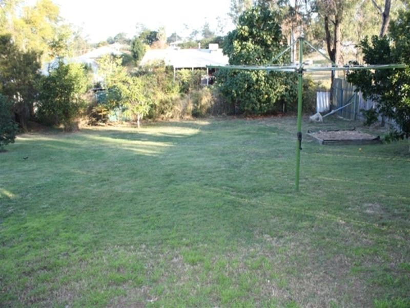 80 Eskdale Street, Toogoolawah QLD 4313