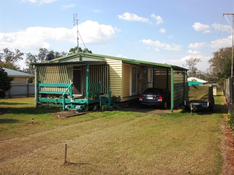 42 George Street, Toogoolawah QLD 4313