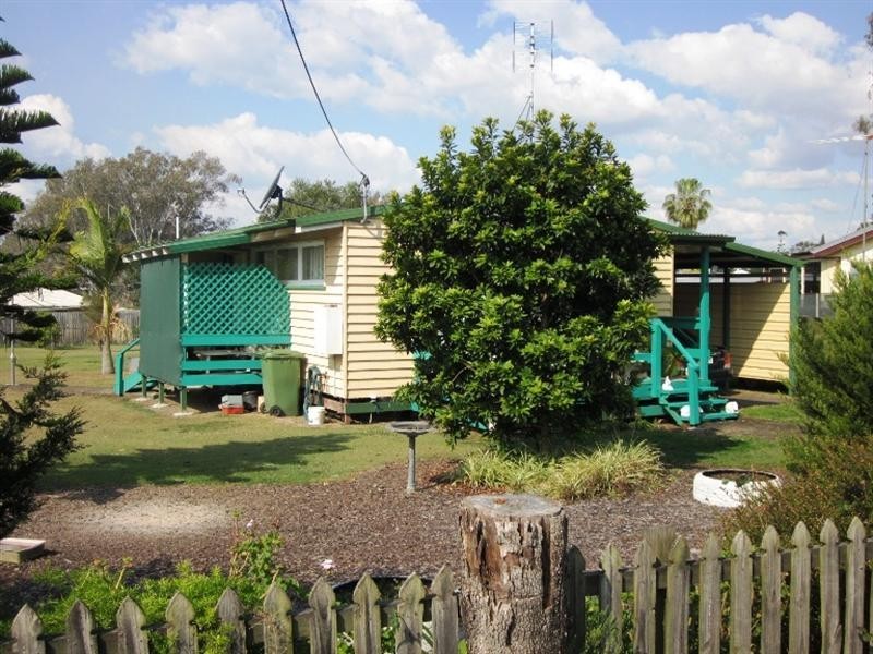 42 George Street, Toogoolawah QLD 4313