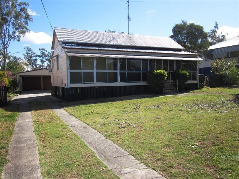 15 Charles Street, Toogoolawah QLD 4313