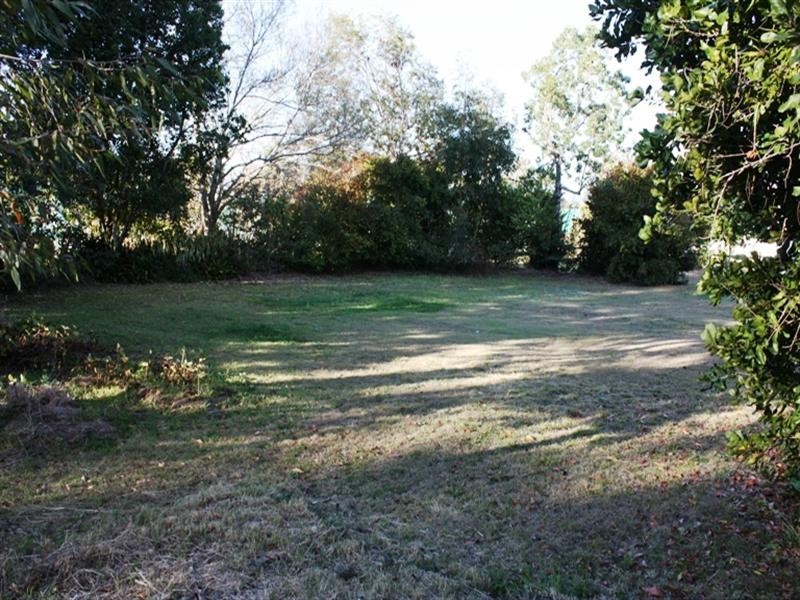 19 Bellambi Street, Toogoolawah QLD 4313