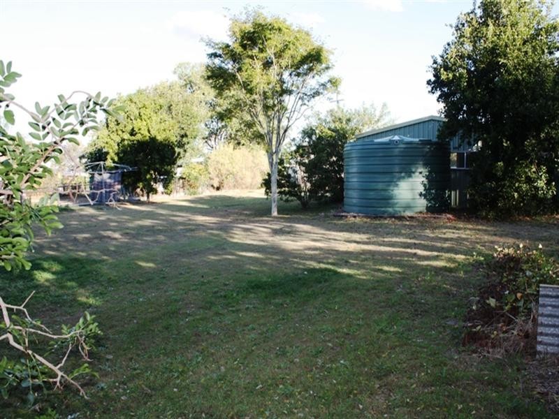 19 Bellambi Street, Toogoolawah QLD 4313