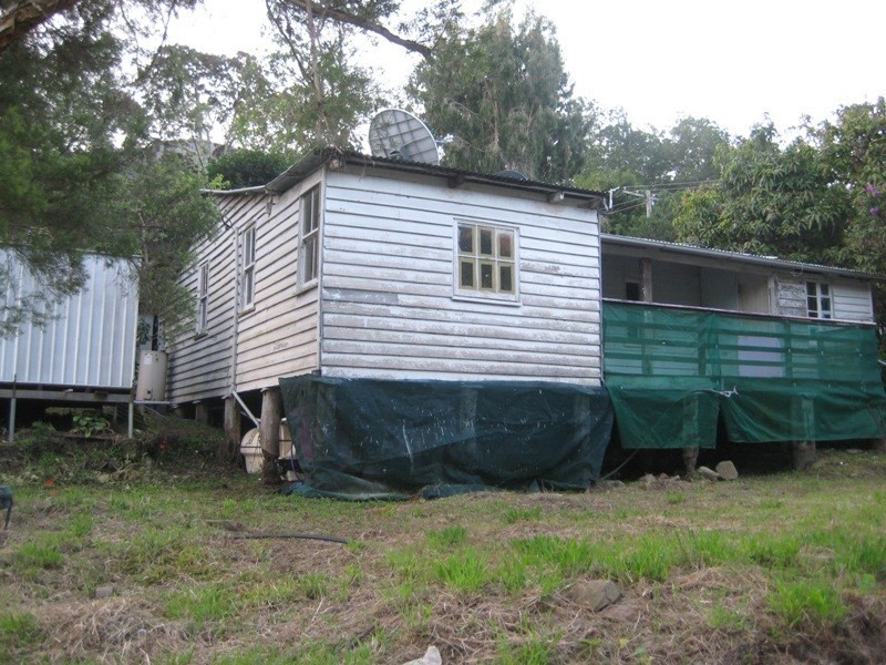 7 Edward Street, Somerset Dam QLD 4312