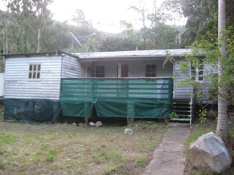 7 Edward Street, Somerset Dam QLD 4312