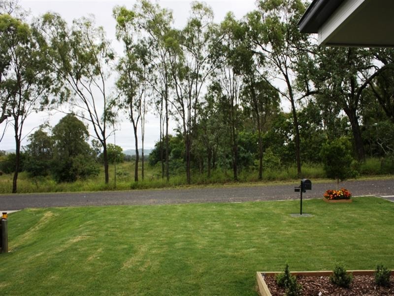 63 Bellambi Street, Toogoolawah QLD 4313