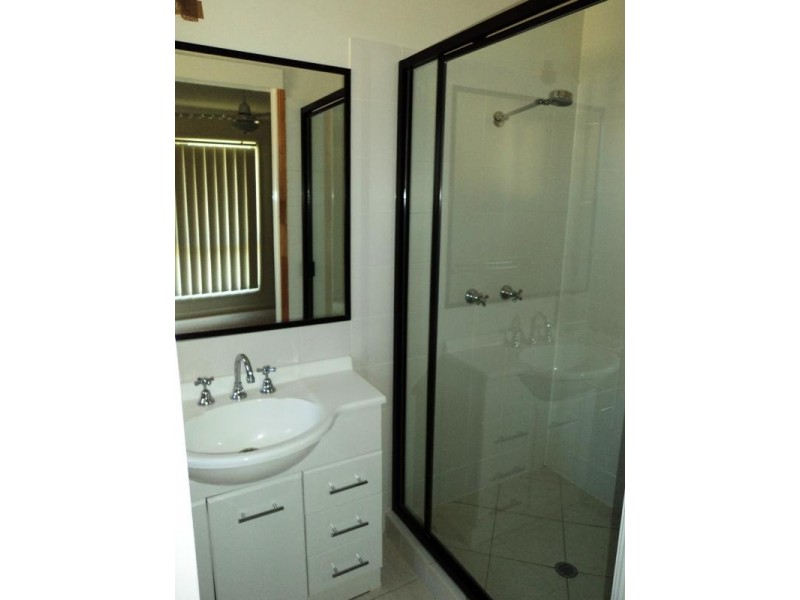 9 George Street, Blackbutt QLD 4306