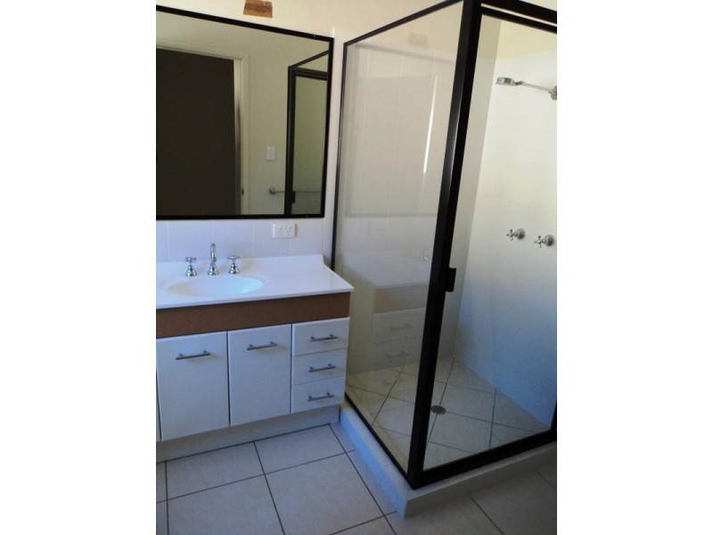 9 George Street, Blackbutt QLD 4306