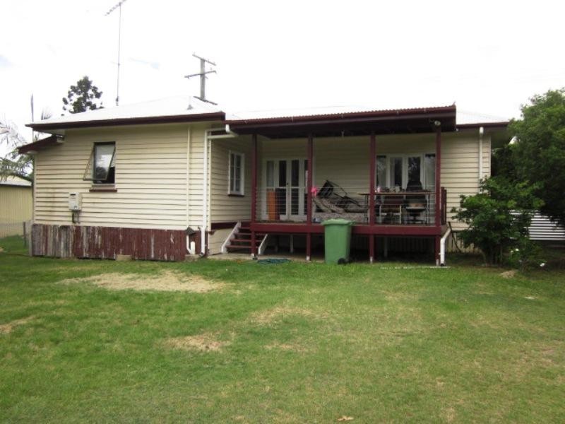 19 Bellambi Street, Toogoolawah QLD 4313