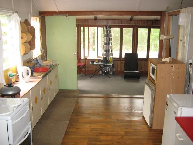 6 Jubilee Street, Somerset Dam QLD 4312