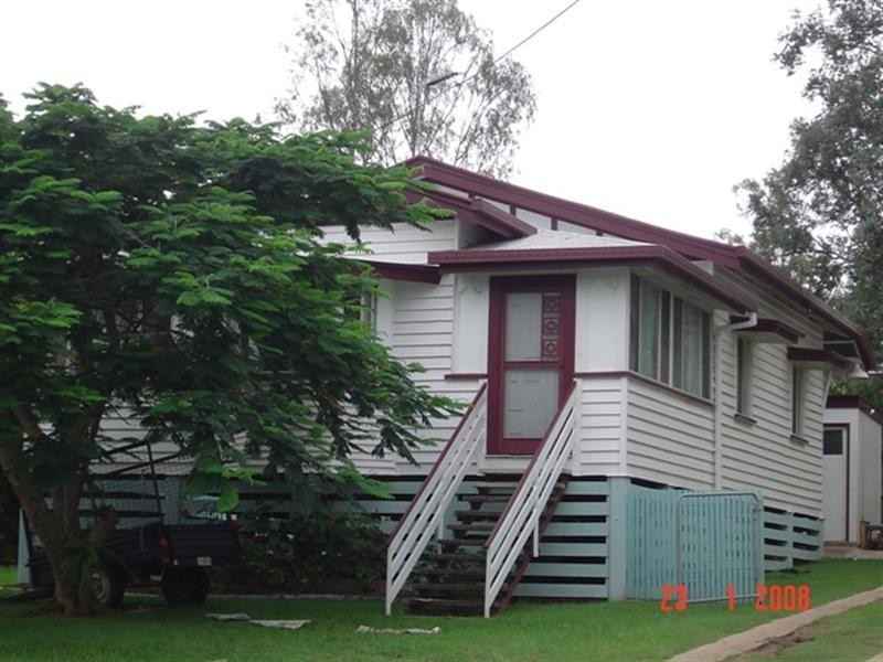 66 Dingyarra Street, Toogoolawah QLD 4313